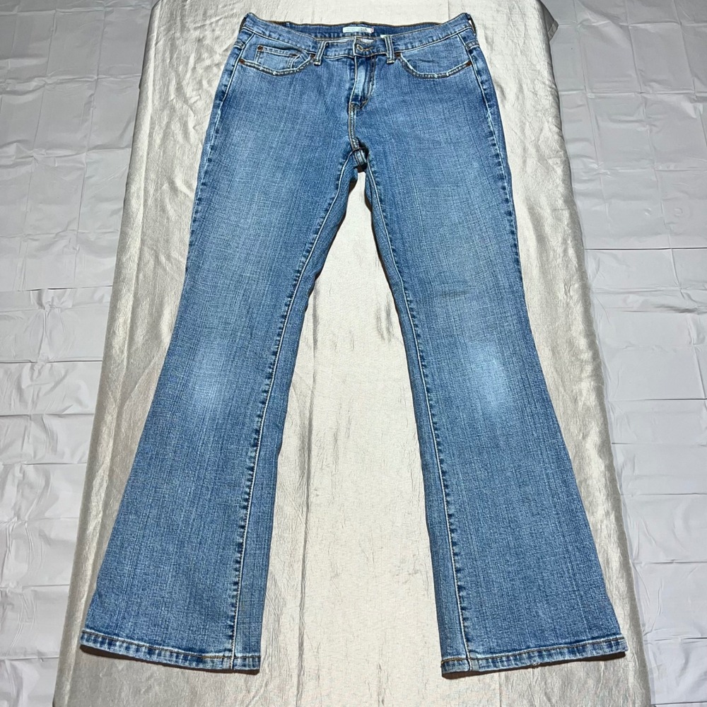 Levis 515 Bootcut Jeans Womens 8M Medium Wash Blue Denim Mid Rise Stretch 33x30